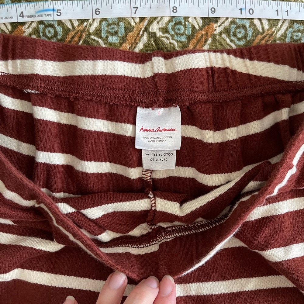 Hanna Anderson Women’s Striped Brown and White Loungewear Set - Picture 10 of 11